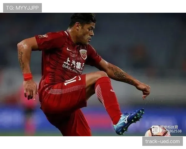 接管中路前插胡尔克本赛季更频繁撕开后防