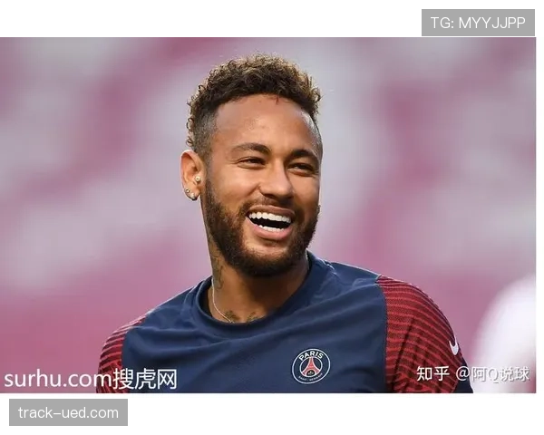 内马尔这生活节奏，跟电视广告里不一样，咋哪个豪车隔三差五闪过啊？