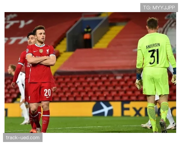 利物浦边路爆破手如何在强强对话中撕开防线并主导进攻节奏？